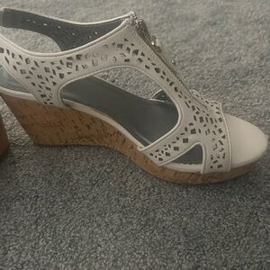 Diba White Sandals  Cut Outs Front-Zipper Wedge platform women's - size 8
